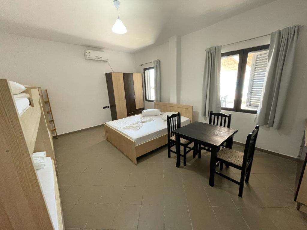 Apartamento Karaburun Sunset Beach Orikum Exterior foto